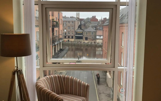 City Centre Skeldergate 2 Bed Apartment with Parking