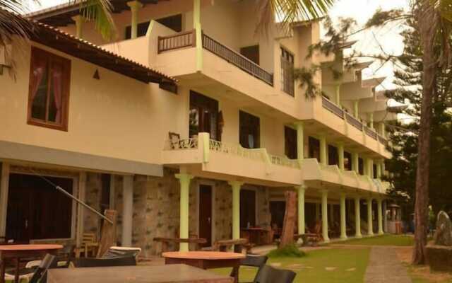 Time N Tide Beach Resort