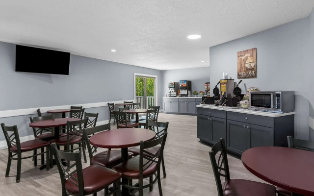 Quality Inn Lakefront