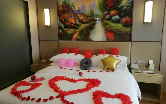 Vienna Hotel Nanning Xiangsi Lake University Town Branch