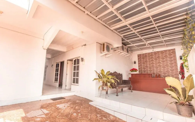 OYO Life 1322 Elegant Residence