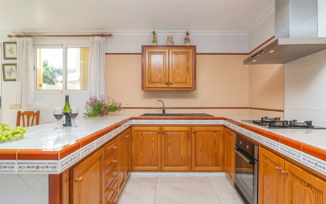 Unio 36 in Ariany With 4 Bedrooms and 2 Bathrooms