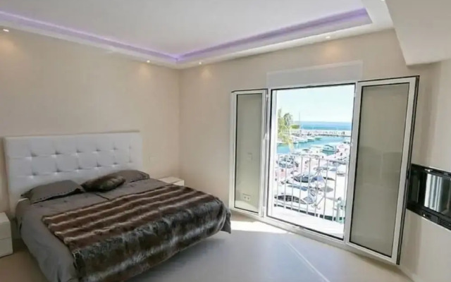 First line luxury Penthouse