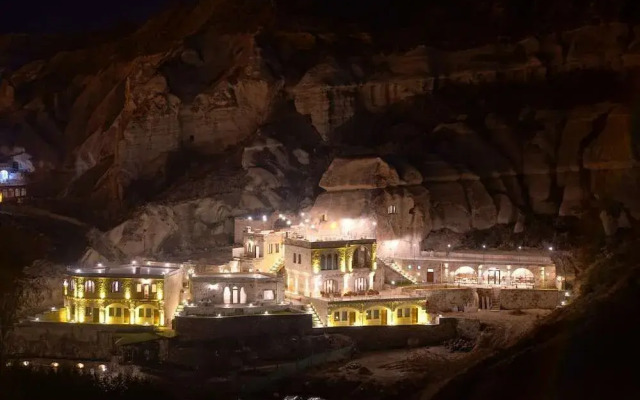 Cappadocia Secret Hill Cave Suites