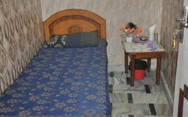 Pari Guest House