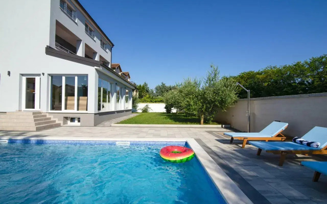 9 bedroom villa in Medulin