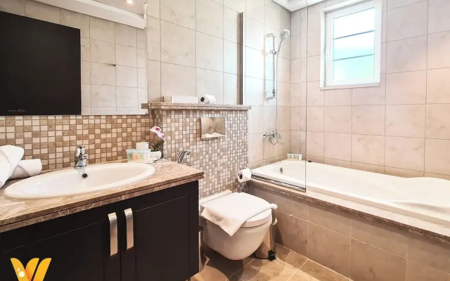 Venduras- Luxe 3BR Villa Jumeirah Park