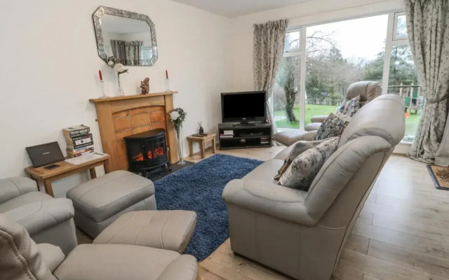 9 Manorcombe Bungalows