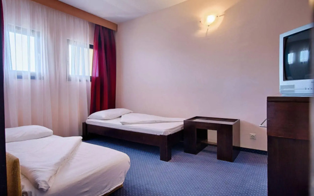 Hotel Issa