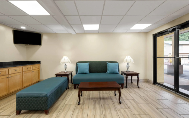 Days Inn by Wyndham Murphy