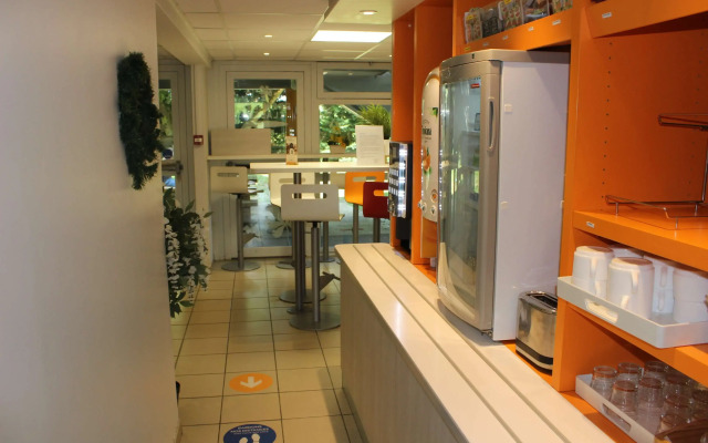 Hotel Première Classe Saint Quentin En Yvelines - Elancourt
