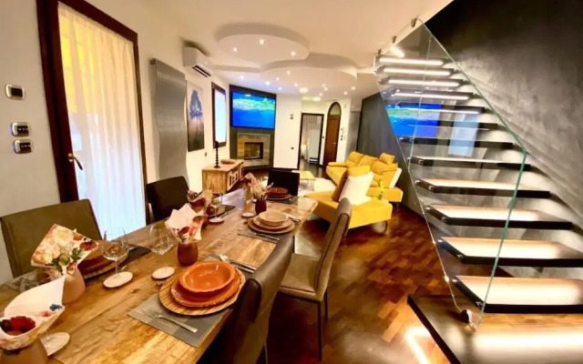 Wood Luxury House Wood Luxury House