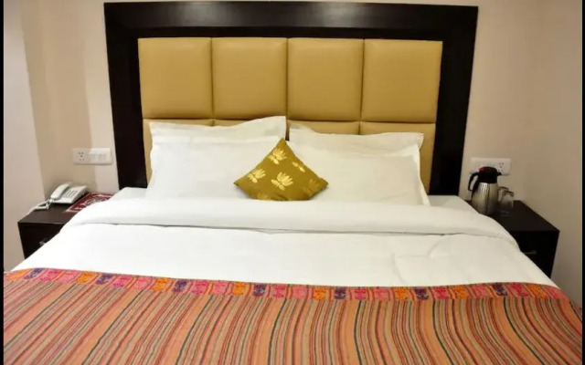Hotel Shiwalik Regency