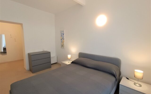 Winter Spring Summer Apartments