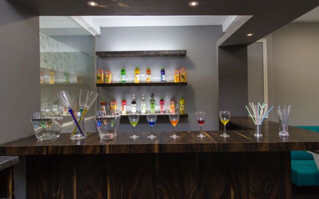 Hotel Golden Leaves By OYO Rooms