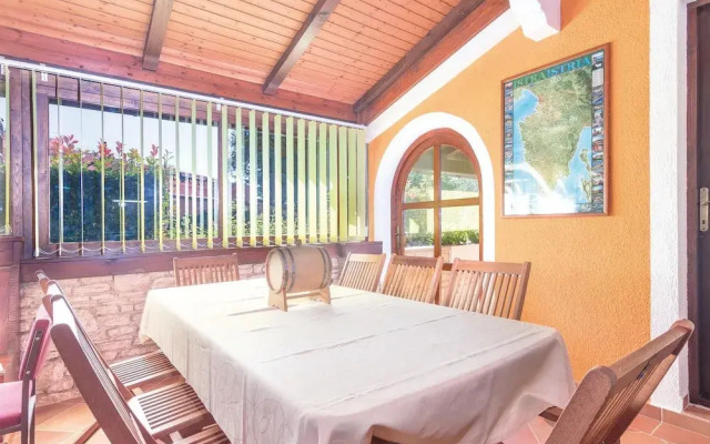 Awesome Home in Pula with WiFi, Hot Tub & Sauna