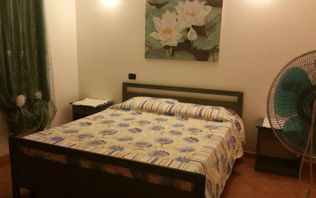 Artistika Golden Apartment