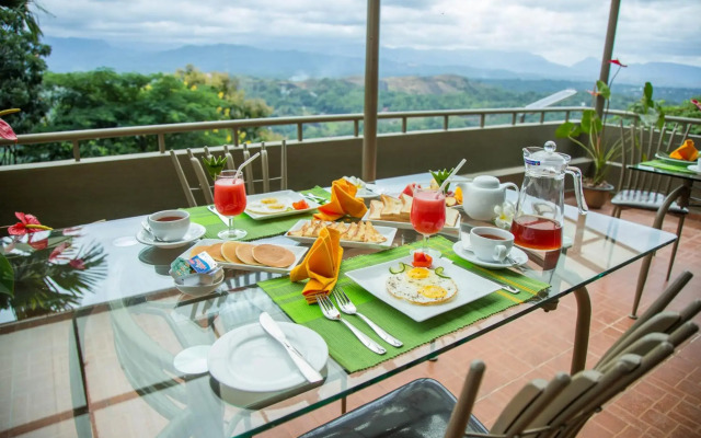 Range Hotel Kandy