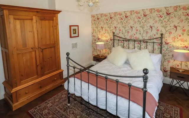 The Manor House Skerry Vore