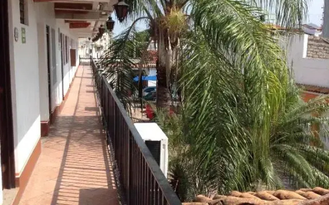 Hotel & Suites Coral