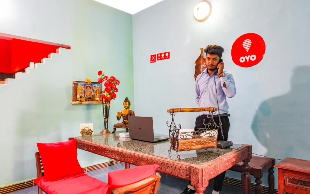 OYO 11961 Breezee Homes