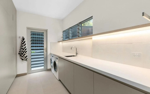 Seaview Tce Spectacular Home with Stunning Ocean and Headland Views