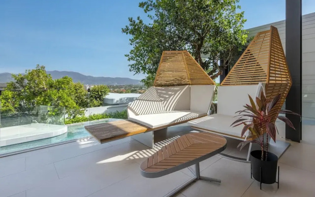 Villa Zavaya Luxury Retreat With Pool