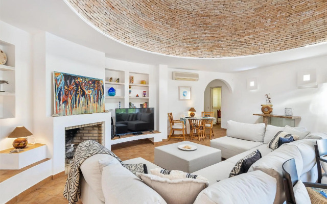 Villa Dome by OCvillas