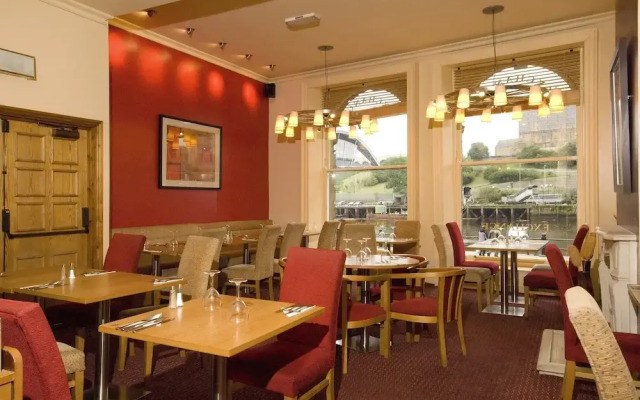Premier Inn Newcastle City Centre - Quayside