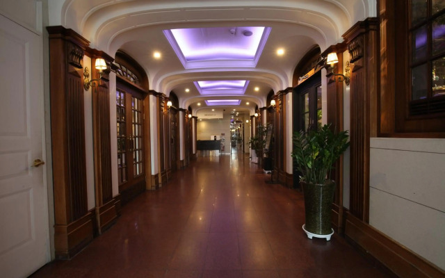 Angel Hotel
