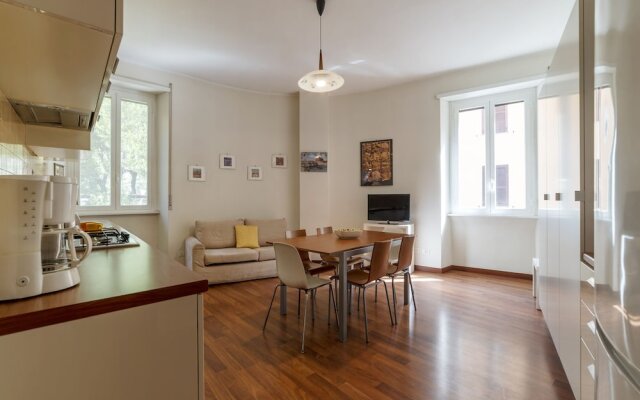 Spacious and comfortable Halldis apartment with four bedrooms