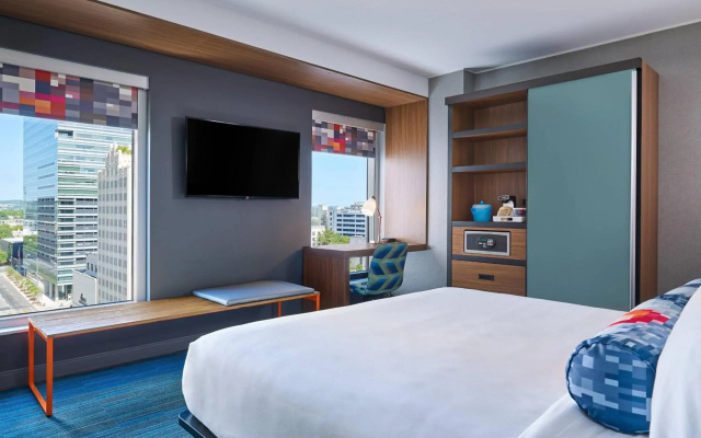 Aloft Austin Downtown
