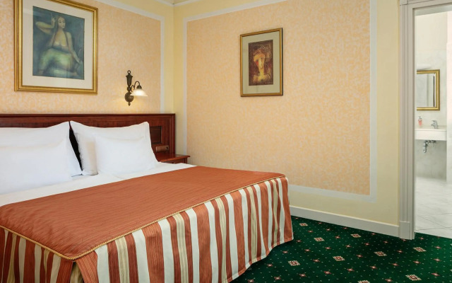Humboldt Park Hotel And Spa