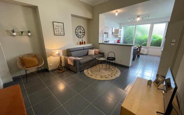 Appartement proche des remparts et tous commerces.