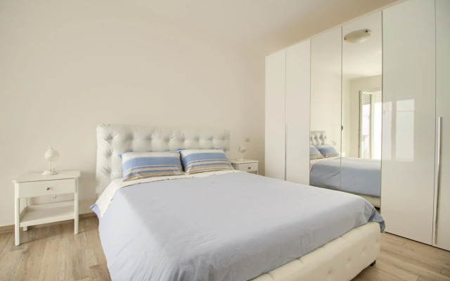 Luci Front Beach House