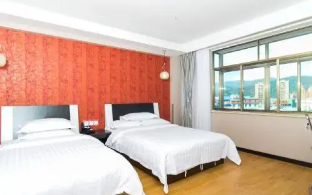 Yunshang Siji Chain Hotel Jinghong Manting Park