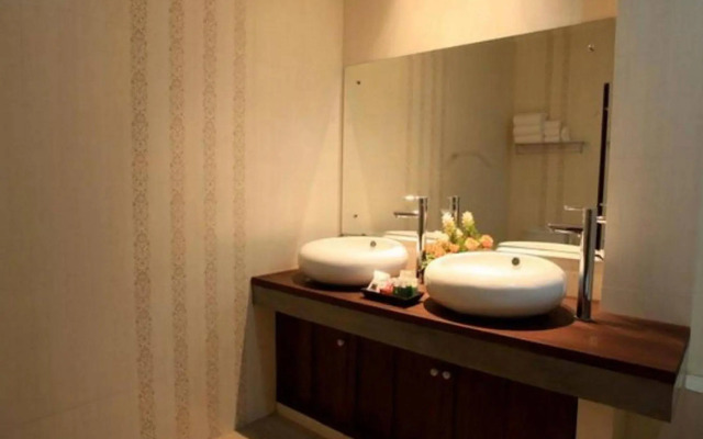 The Peaberry Explorer Hotel