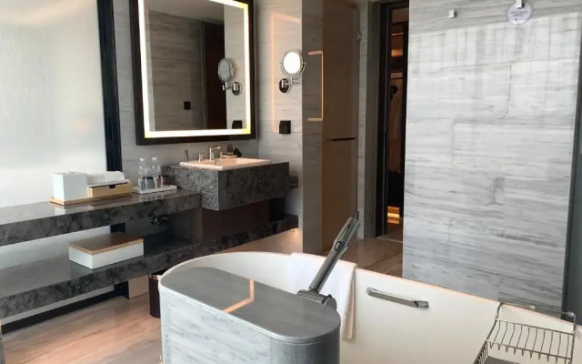 Xuzhou Marriott Hotel Lakeview