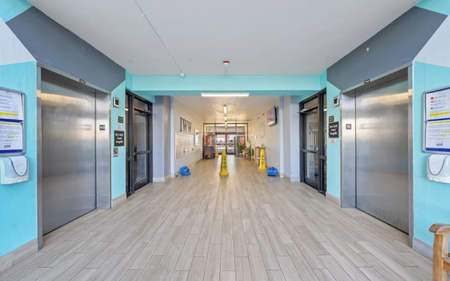 Island Winds West 471