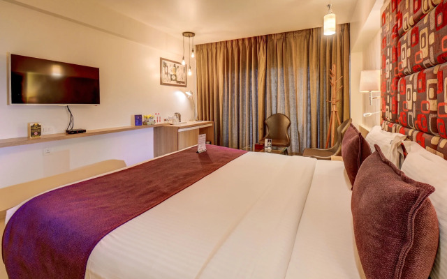 The SSK Solitaire Hotel & Banquets