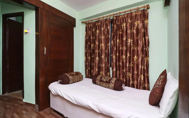 OYO 14125 Home Hill View 2BHK Clock Tower