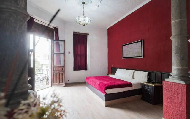 Hotel Don Quijote Plaza