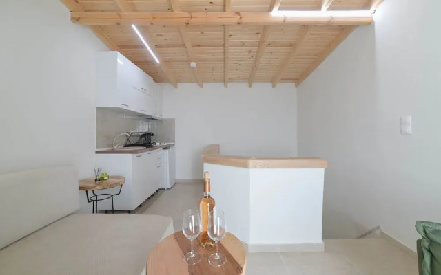 Chalkidiki s Seaview Escape - Cozy Summer Getaway