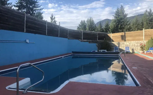 Blind Bay Resort