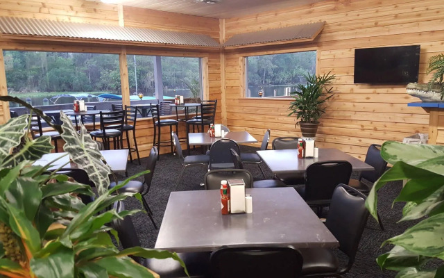 Hontoon Landing Resort & Marina