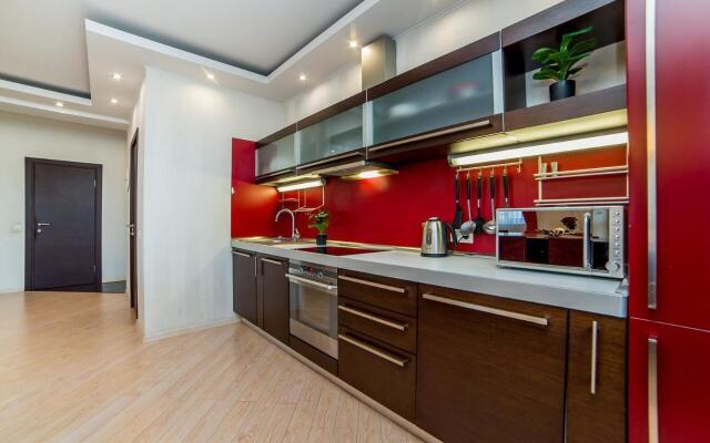 Европа Центр на улице Фролова 31