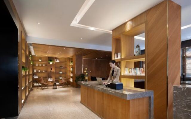 M28 Hotel