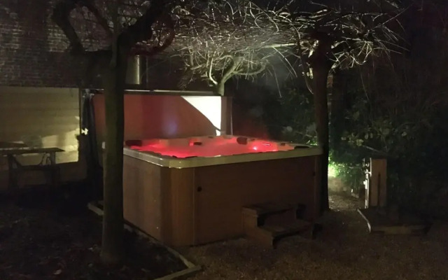 Luxurious Villa in Heuvelland with Garden