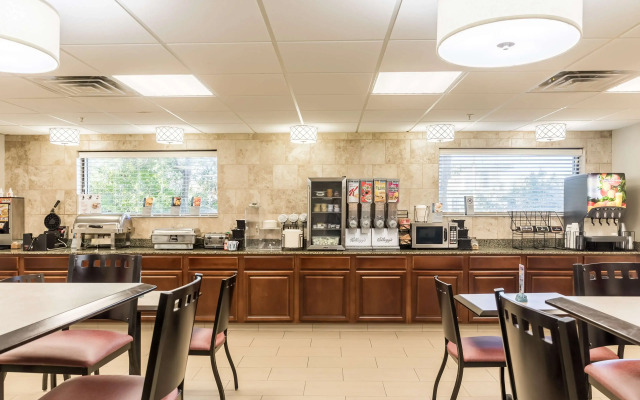 Best Western Plus Sebastian Hotel & Suites