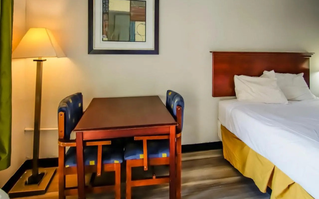 Super 8 Washington/greenville Area